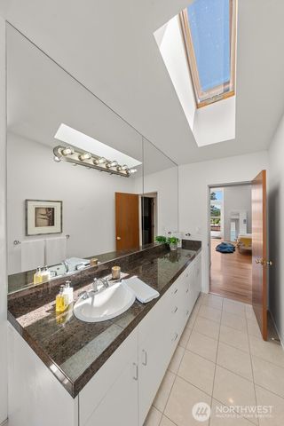 3516 NE 43rd Street, Seattle, WA 98105