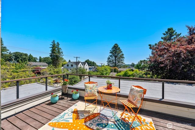 3516 NE 43rd Street, Seattle, WA 98105