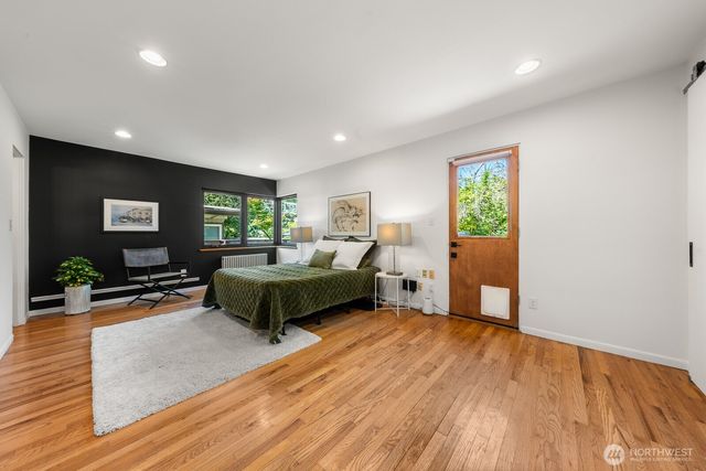 3516 NE 43rd Street, Seattle, WA 98105