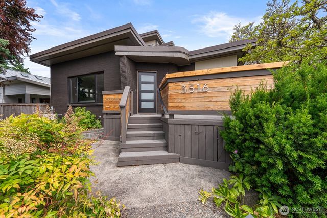 3516 NE 43rd Street, Seattle, WA 98105