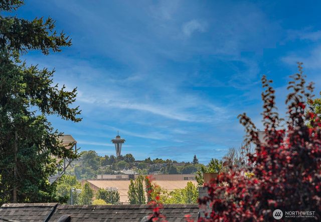 3516 NE 43rd Street, Seattle, WA 98105