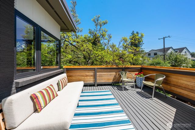 3516 NE 43rd Street, Seattle, WA 98105