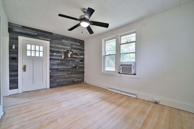 415 1st Street SW, Crosby, MN 56441