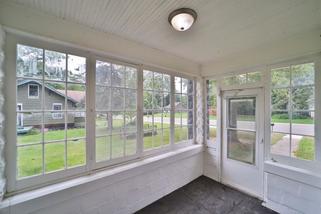 415 1st Street SW, Crosby, MN 56441