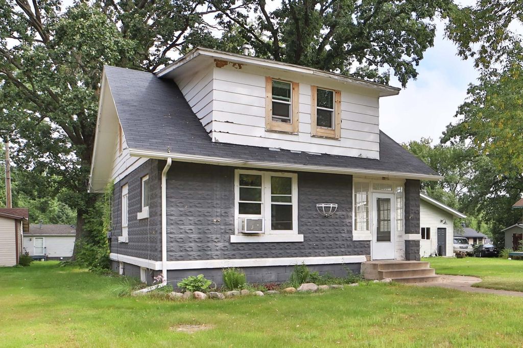 415 1st Street SW, Crosby, MN 56441