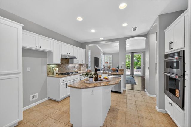 1777 Harwood Way, Sacramento, CA 95835