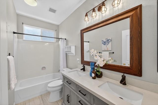 1777 Harwood Way, Sacramento, CA 95835