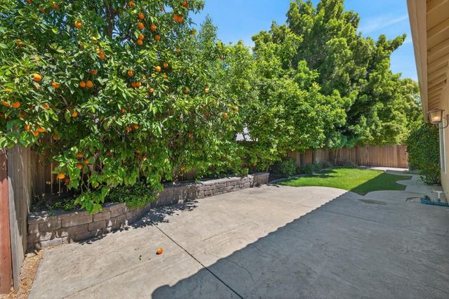 1777 Harwood Way, Sacramento, CA 95835