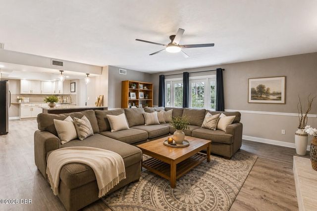 537 Pelican Bay Drive, Daytona Beach, FL 32119