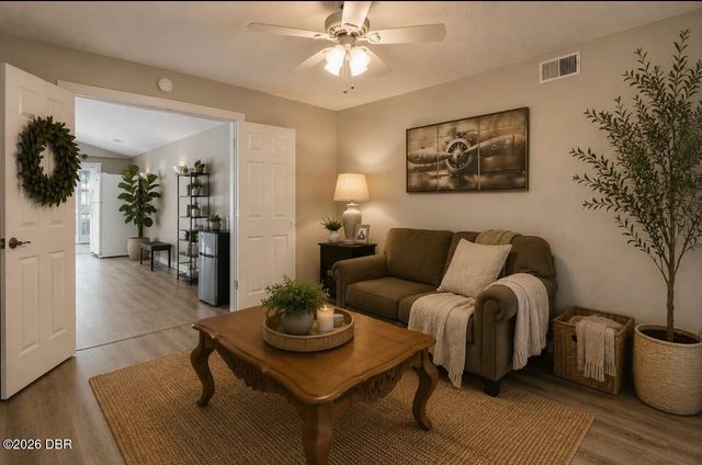 537 Pelican Bay Drive, Daytona Beach, FL 32119