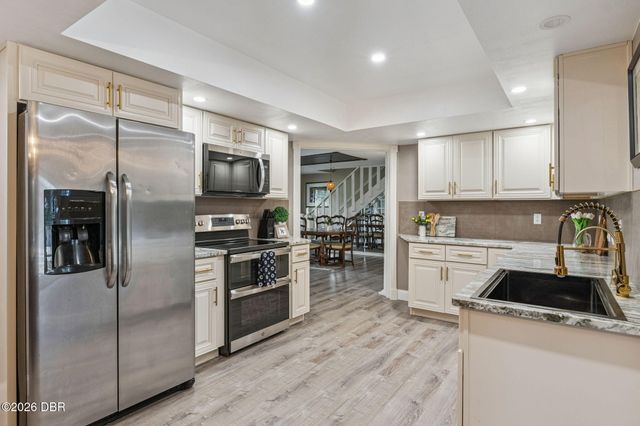 537 Pelican Bay Drive, Daytona Beach, FL 32119