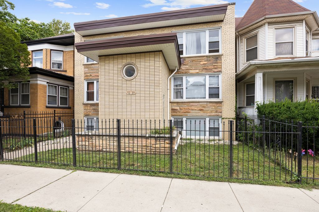 5220 W Washington Boulevard, Chicago, IL 60644 — exterior