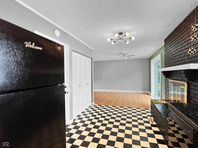 5240 Vinewood Court, Columbus, IN 47203