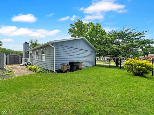 5240 Vinewood Court, Columbus, IN 47203