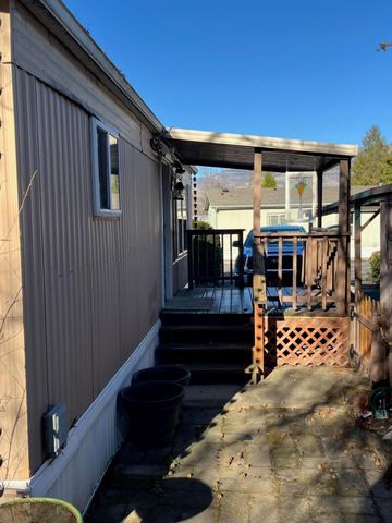 321 Clay Street SPC 3, Ashland, OR 97520