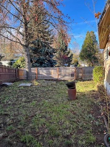 321 Clay Street SPC 3, Ashland, OR 97520