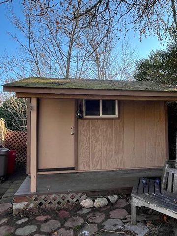 321 Clay Street SPC 3, Ashland, OR 97520