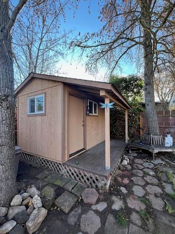 321 Clay Street SPC 3, Ashland, OR 97520