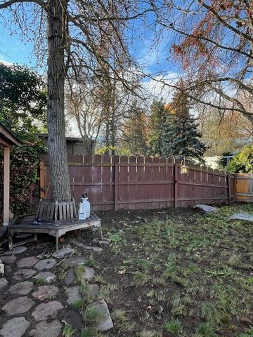 321 Clay Street SPC 3, Ashland, OR 97520