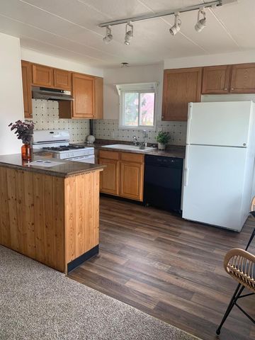 321 Clay Street SPC 3, Ashland, OR 97520