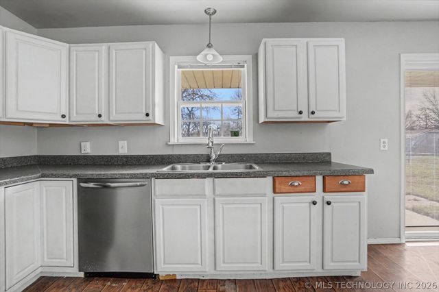 1741 S Pecan Avenue, Broken Arrow, OK 74012