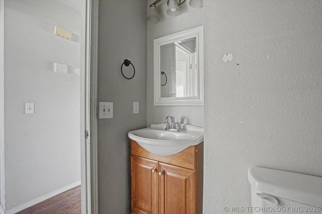 1741 S Pecan Avenue, Broken Arrow, OK 74012