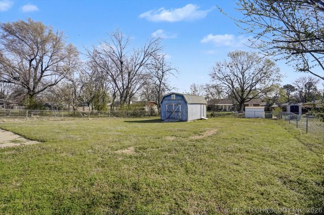 1741 S Pecan Avenue, Broken Arrow, OK 74012