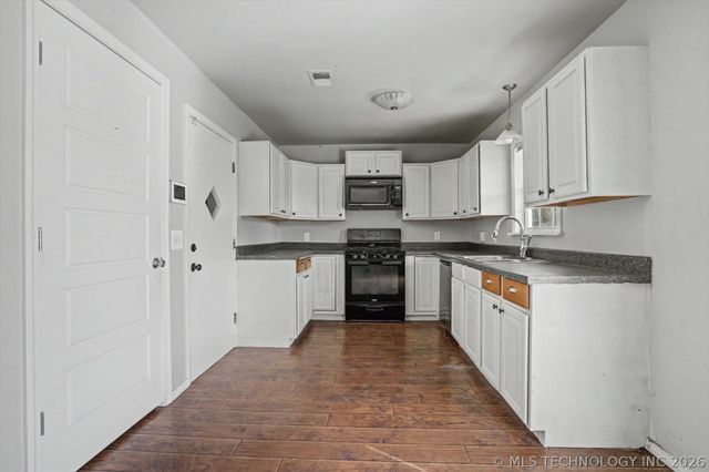 1741 S Pecan Avenue, Broken Arrow, OK 74012