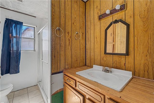 1825 McRay Avenue, Springdale, AR 72762