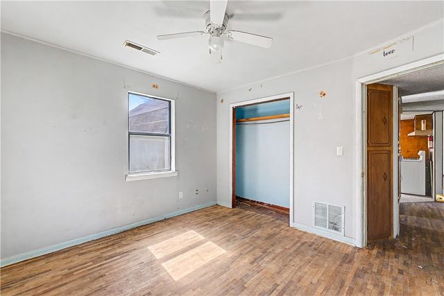 1825 McRay Avenue, Springdale, AR 72762