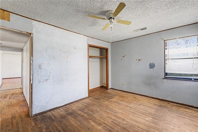 1825 McRay Avenue, Springdale, AR 72762