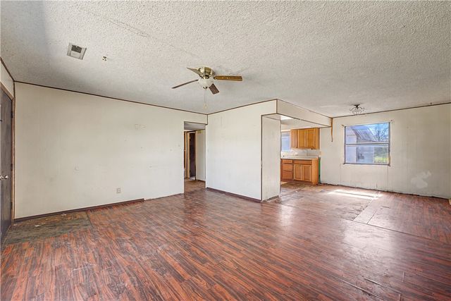 1825 McRay Avenue, Springdale, AR 72762