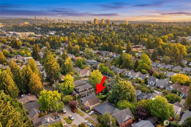 6215 27th Avenue NE, Seattle, WA 98115