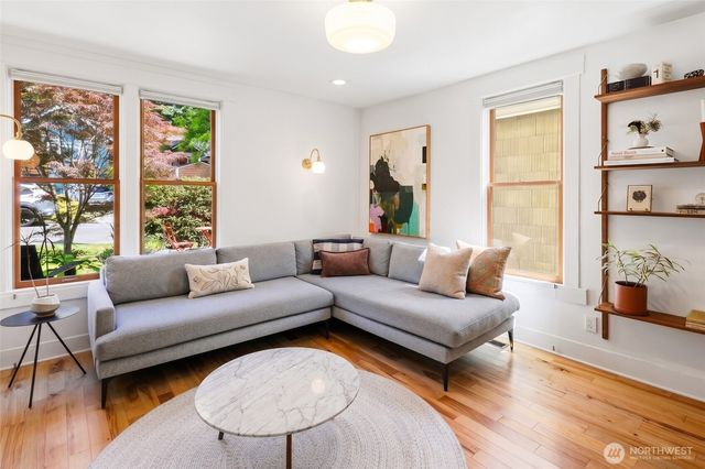6215 27th Avenue NE, Seattle, WA 98115