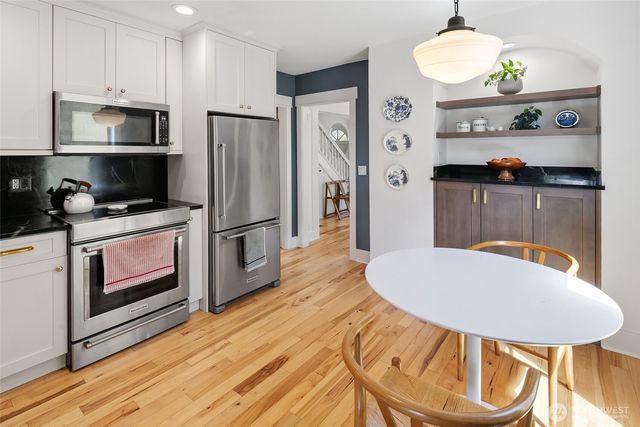 6215 27th Avenue NE, Seattle, WA 98115
