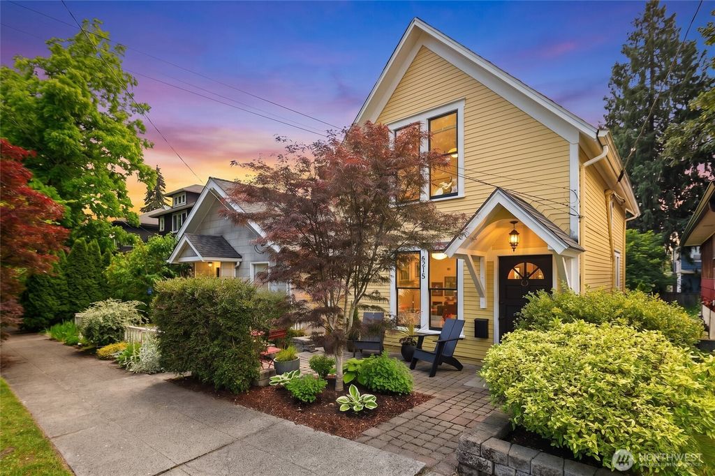 6215 27th Avenue NE, Seattle, WA 98115