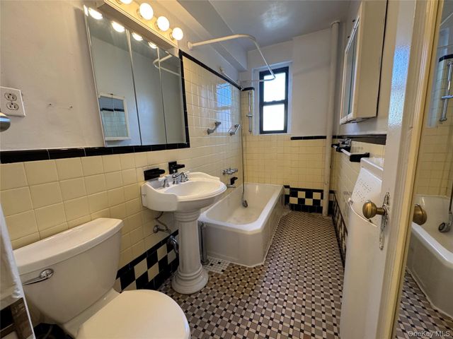 43-30 44th Street 3F, Sunnyside, NY 11104