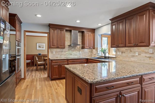1631 Mystic Hills Drive, Milford, MI 48380