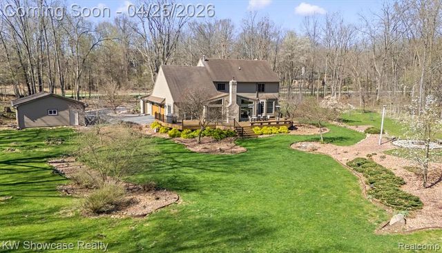 1631 Mystic Hills Drive, Milford, MI 48380