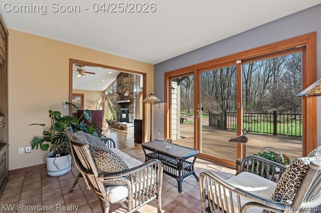 1631 Mystic Hills Drive, Milford, MI 48380