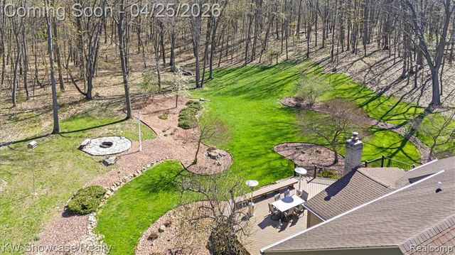 1631 Mystic Hills Drive, Milford, MI 48380