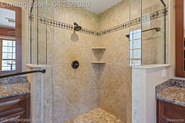 1631 Mystic Hills Drive, Milford, MI 48380