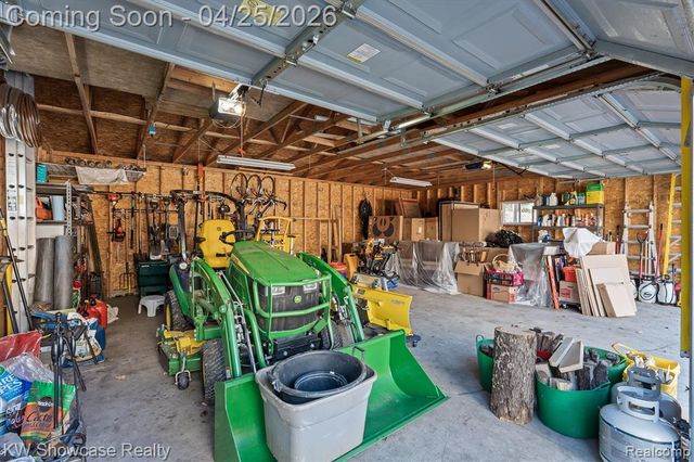 1631 Mystic Hills Drive, Milford, MI 48380