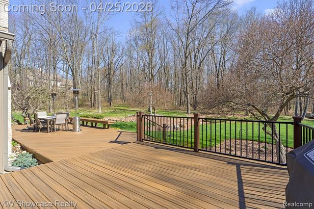 1631 Mystic Hills Drive, Milford, MI 48380