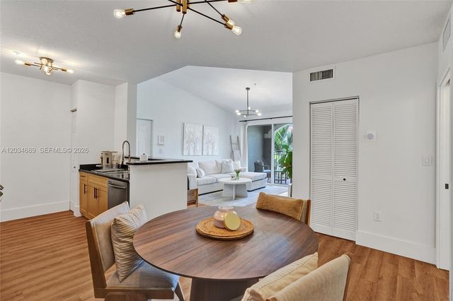 6841 SW 44th Street 305, Miami, FL 33155