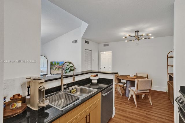 6841 SW 44th Street 305, Miami, FL 33155