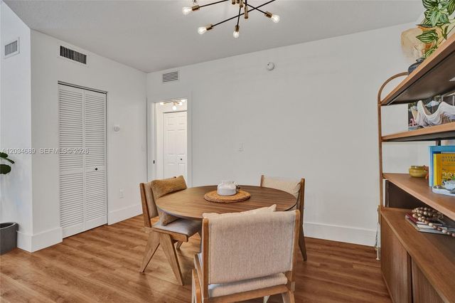 6841 SW 44th Street 305, Miami, FL 33155