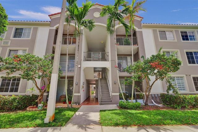 6841 SW 44th Street 305, Miami, FL 33155