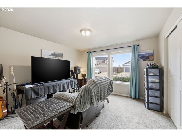 1371 TIRION Ave, Eugene, OR 97404
