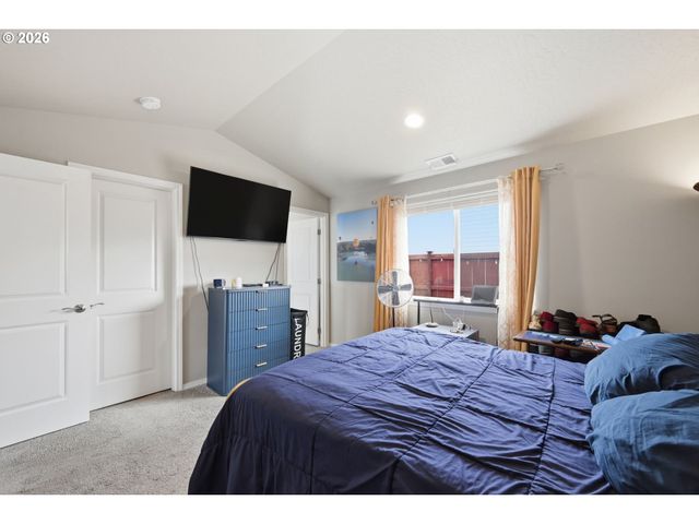 1371 TIRION Ave, Eugene, OR 97404